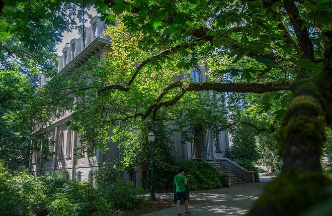 UO to renovate University, Villard halls with new state funding